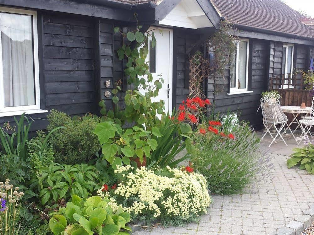 Stable Oak Cottages Maidstone Exterior photo